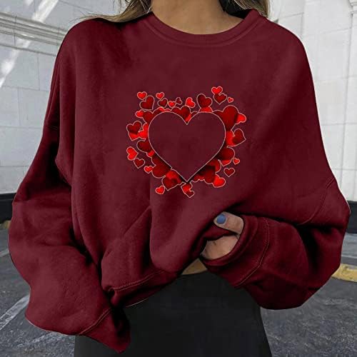 Büyük boy Tişörtü Kadınlar için Sevimli Kalp Grafik Crewneck Kazak Rahat Giysiler Bahar Moda 2023 Uzun Kollu Üst